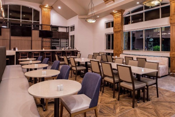 Hilton Garden Inn Bend image 16