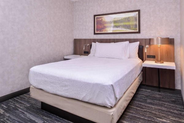 Hilton Garden Inn Bend image 22