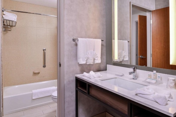 Hilton Garden Inn Bend image 25